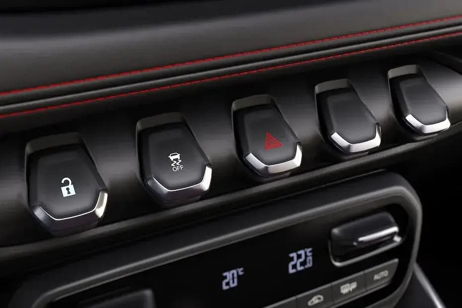 Groove 2024 Center Controls