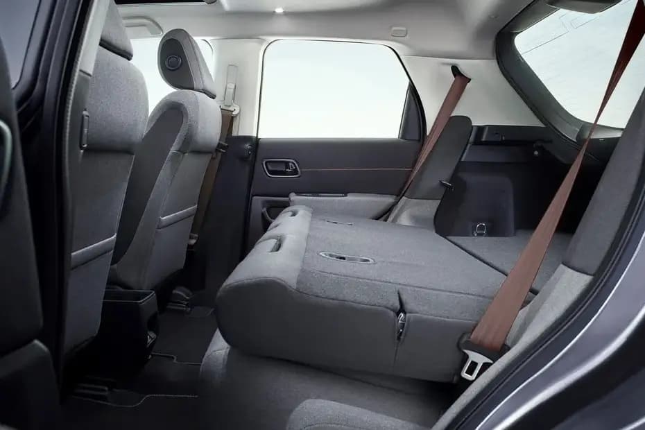 Honda E 2024 Rear Seat View