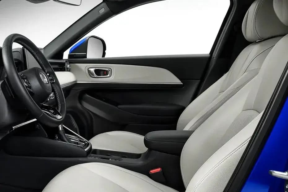 Honda HR-V 2024 Front Seat View