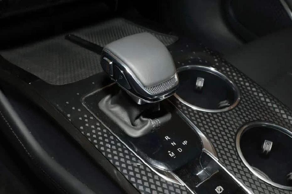 Hongqi HS3 2024 Gear Shifter