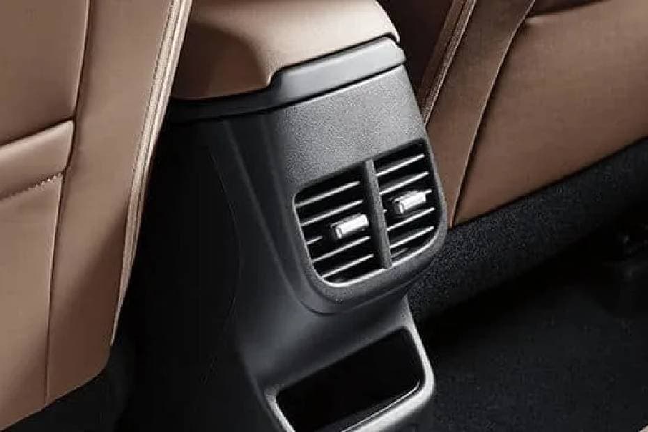 Hyundai Accent 2024 Rear Seat AC