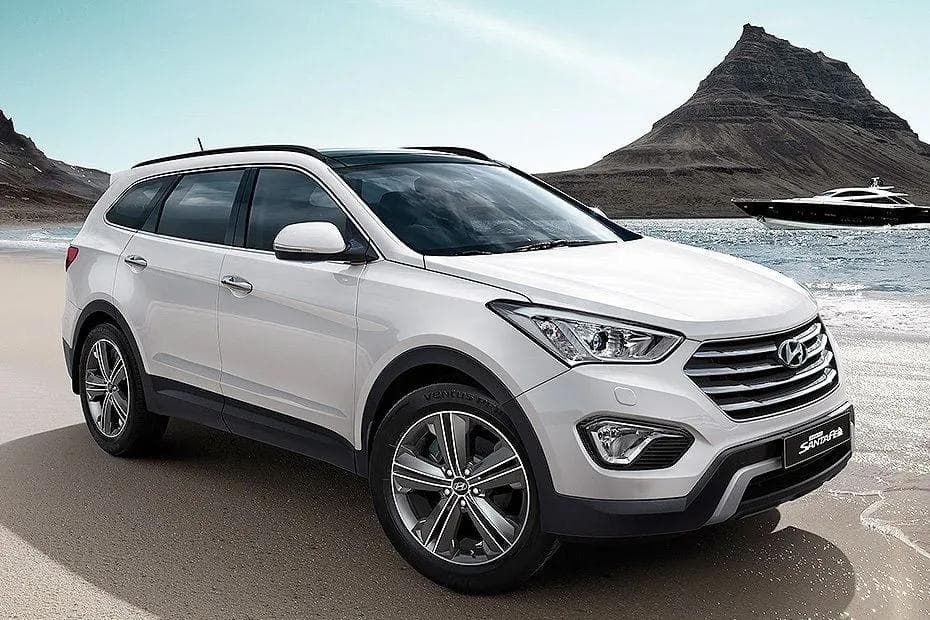 Hyundai Grand Fe Right Side View