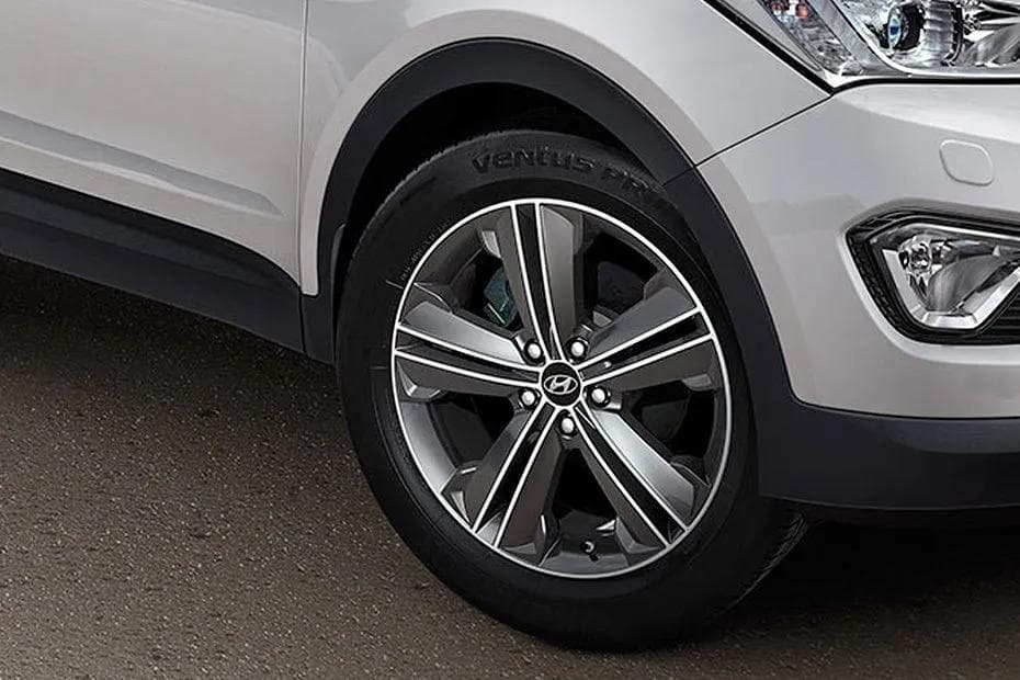 Hyundai Grand Santa Fe Wheel