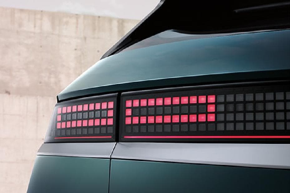 Hyundai Ioniq 5 Back Indicator