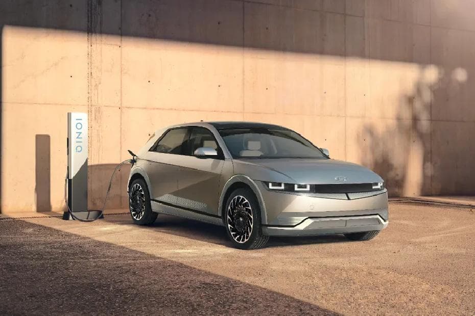 Hyundai Ioniq 5 Right Side Front View