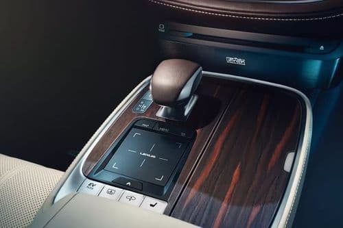 Lexus LS 2024 Gear Shifter