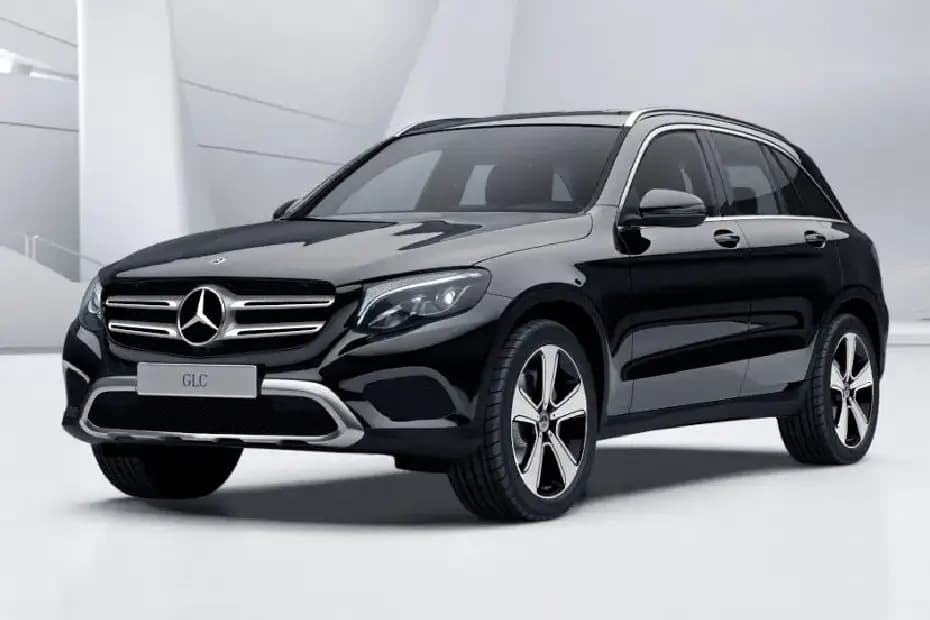 Mercedes-Benz GLC-Class 2024 Left Side Front View