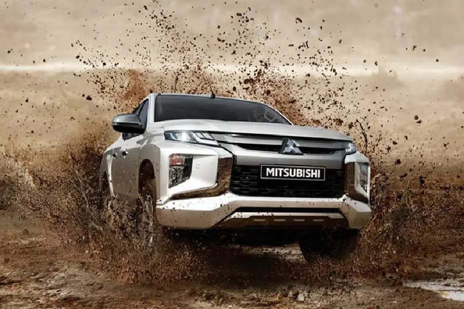 Mitsubishi L200 Front View