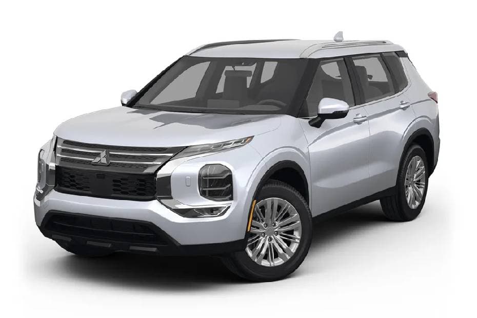 Mitsubishi Outlander 2024 Left Side Front View