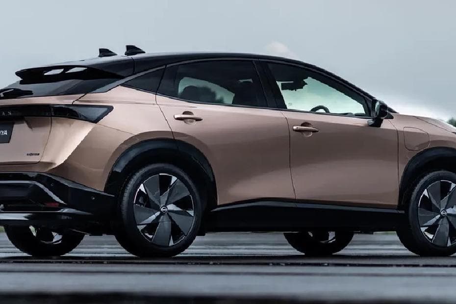 Nissan Ariya Right Side View