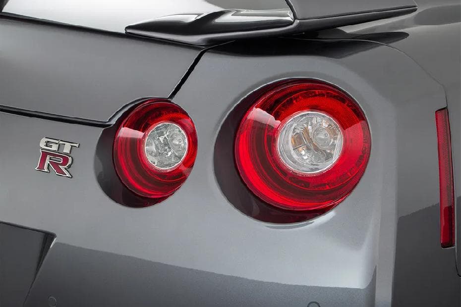 Nissan GT-R 2023 Back Indicator