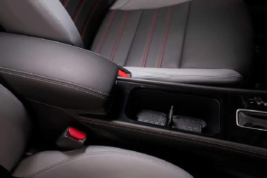 Nissan Kicks 2024 interior Image