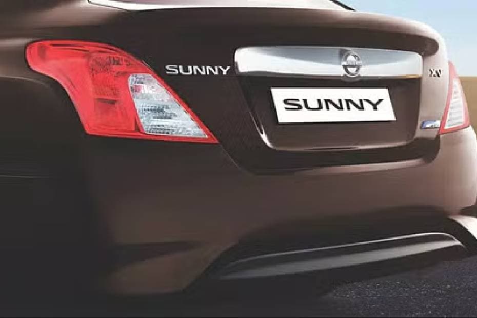 Nissan Sunny 2024 back Light
