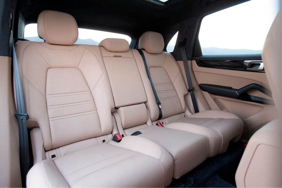 Porsche Macan 2024 Rear Seat