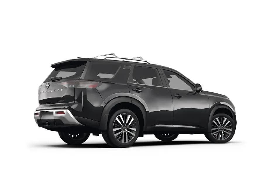 Nissan Pathfinder Right Rear Three Quater