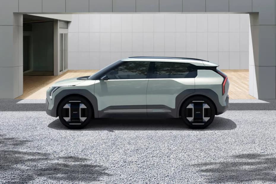 Kia EV3 Left Side View