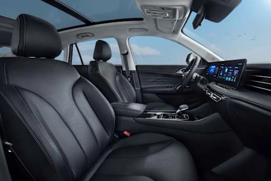MG HS Front Seats