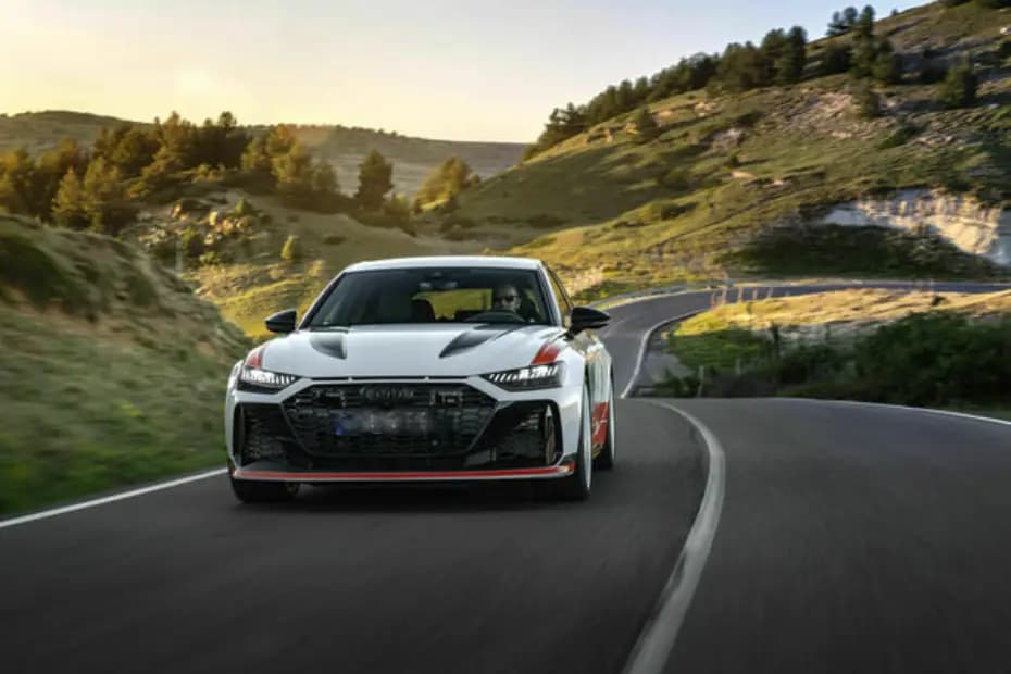 RS 6 Avant GT 2024 Front View