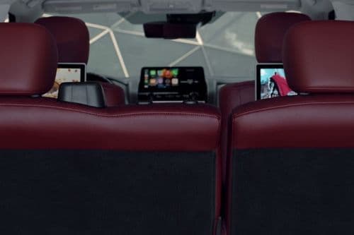 Third-row power seating enables you to optimise your trunk space