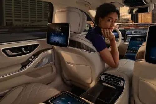 MBUX High-End Rear Seat Entertainment System