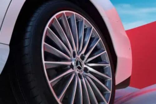 Rear axle steering: thinks for itself and adapts