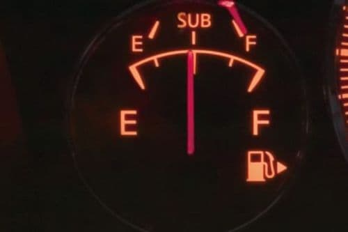Stay out for the long hauls with the additional 40 Litre sub-fuel tank