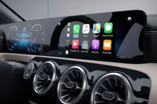 Smartphone Integration links the mobile phone with the media system