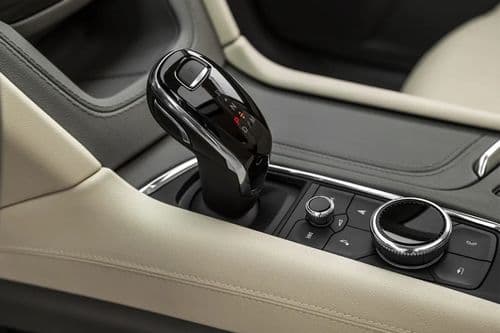 Cadillac XT5 Gear Shifter