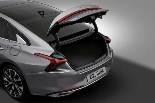 Kia K8 Boot Space
