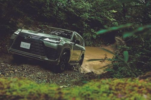 Lexus LX Offroad View