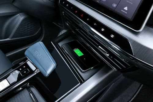 MG One Wireless Charging 