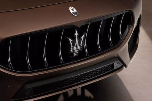 Maserati Grecale Grille