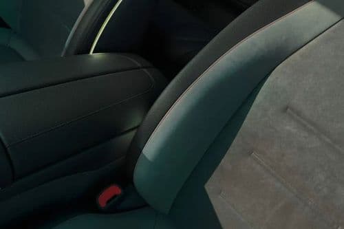  Mercedes-Benz EQE Arm Rest