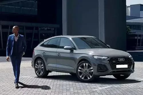 Audi SQ5 2024 Right Side View