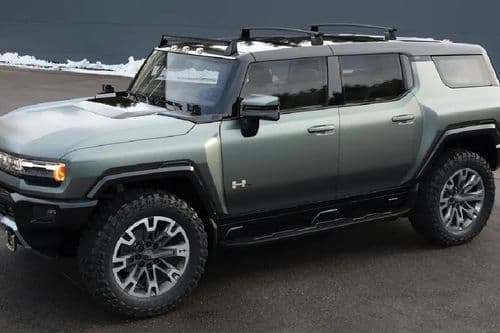 GMC Hummer EV SUV 2024 Left Side view