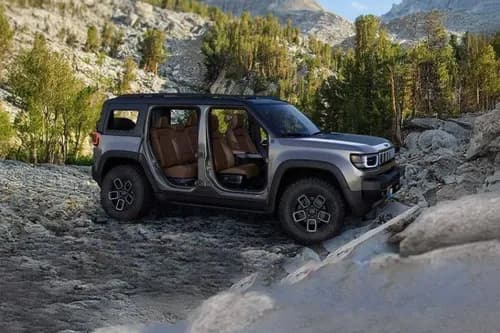 Jeep Recon Right Side View