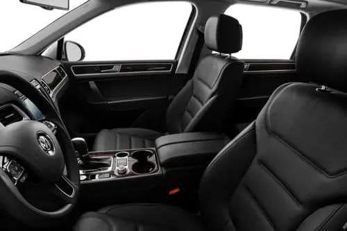Volkswagen Touareg Front Seats