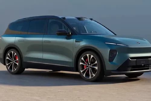 NIO EL8 Right Front Three Quater