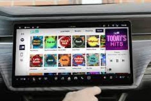Rivian R1T Display