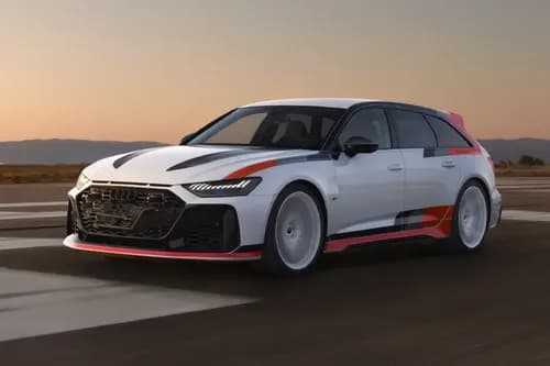 RS 6 Avant GT 2024 Left Side Front View