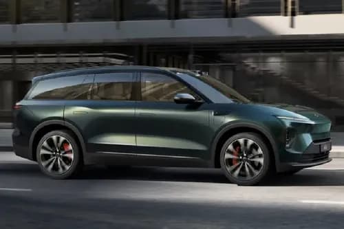 NIO EL8 Right Side View