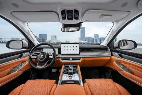 tank 500 interior