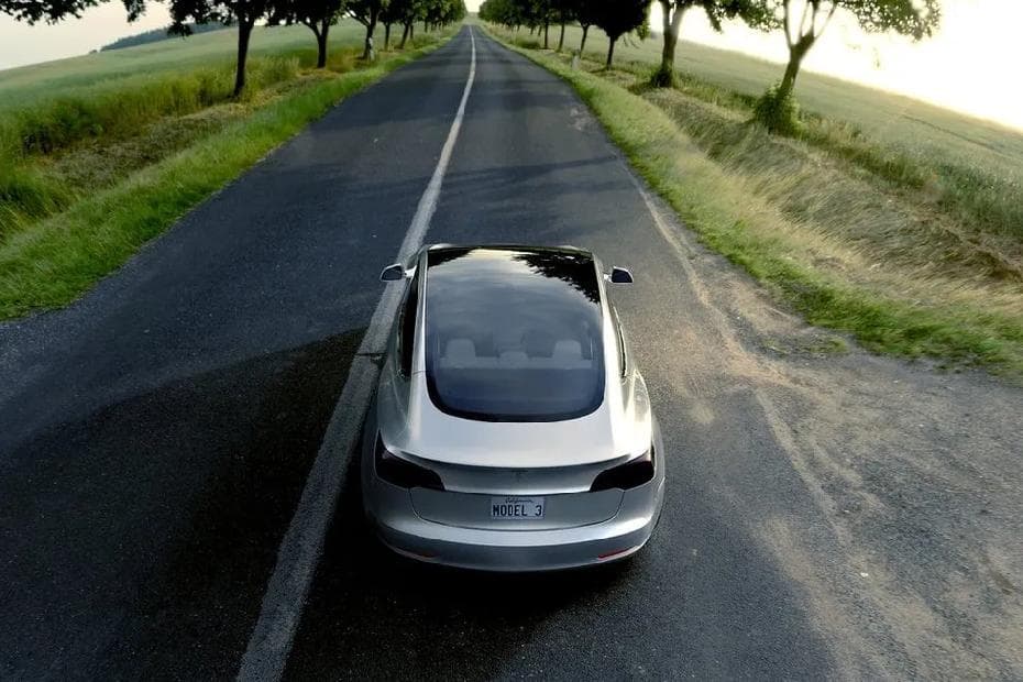 Tesla Model 3 2024 Top view