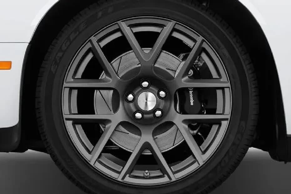 Dodge Challenger Tire