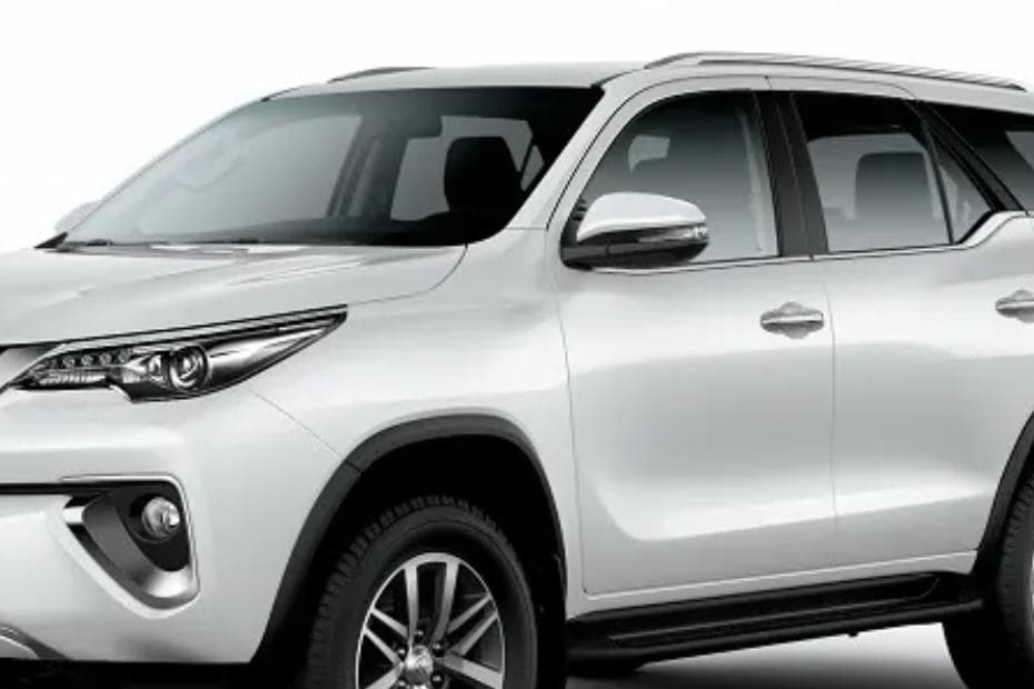 Toyota Fortuner 2024 Mirror