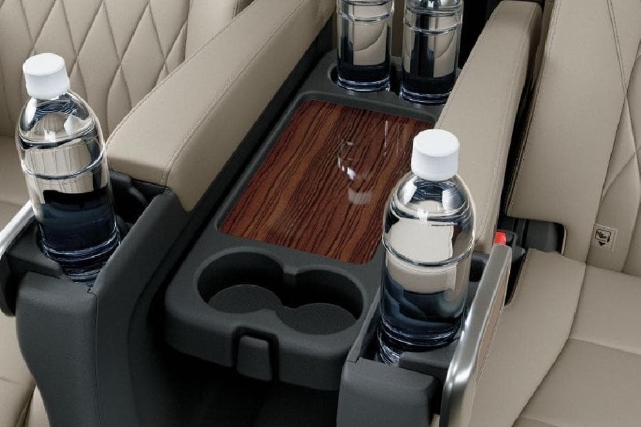 Toyota Granvia 2024 Cup holder