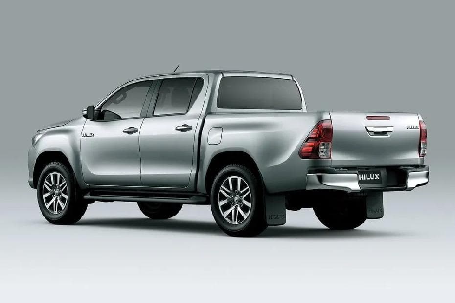 Toyota Hilux 2024 Left Side view