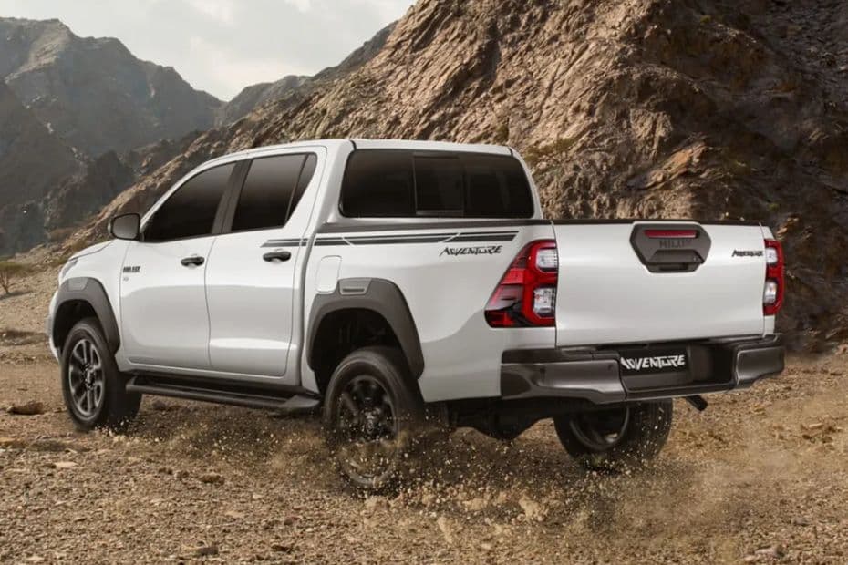 Toyota Hilux Left Side Rear View