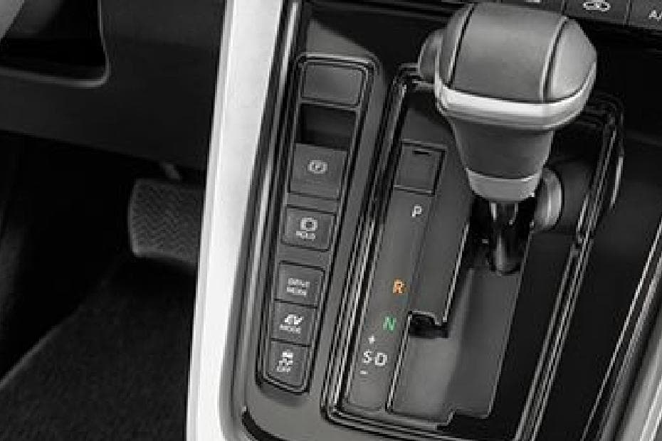 Toyota Innova 2024 Gear Shifter