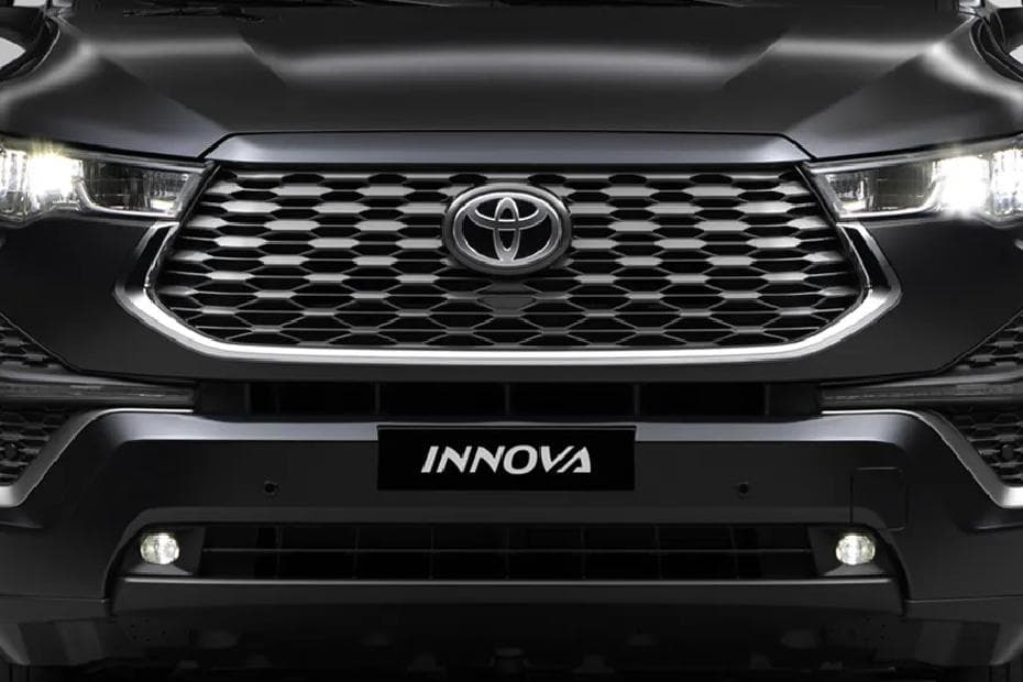 Toyota Innova 2024 Grille